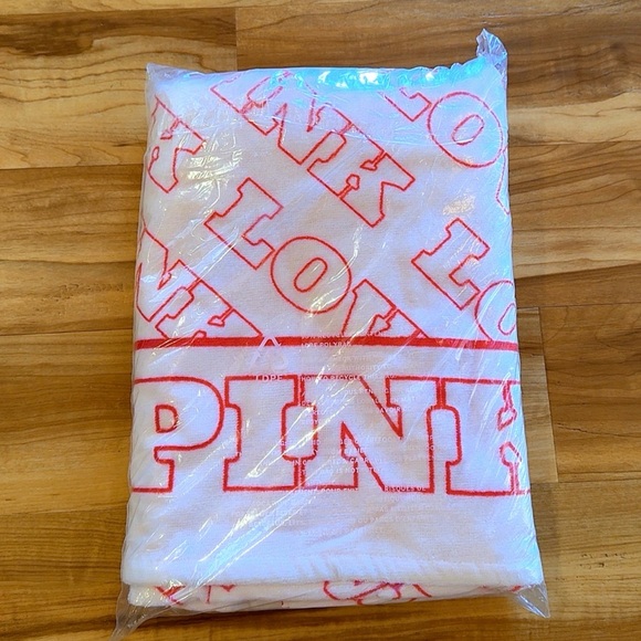 PINK Victoria's Secret Accessories - Victoria’s Secret PINK Beach Towel OS NWT
